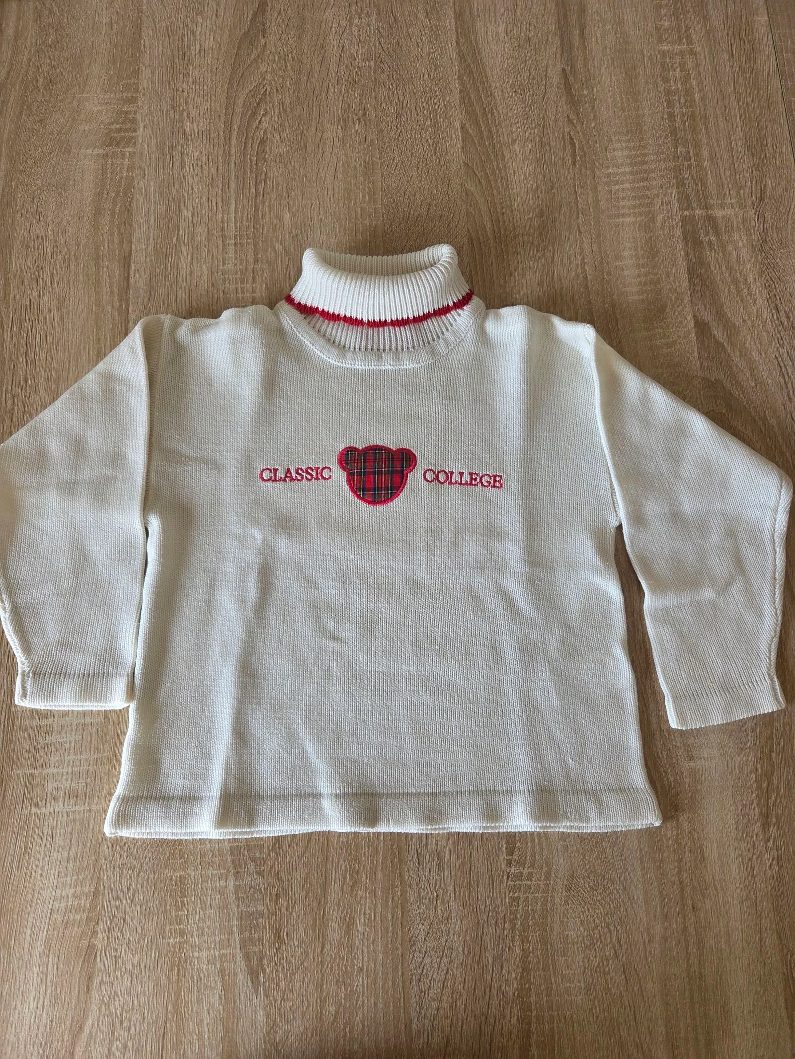 Pull crème et rouge en acrylique taille 6 ans 114cm kiabi